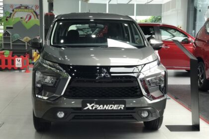 Xpander AT Eco 2023 màu xanh nâu