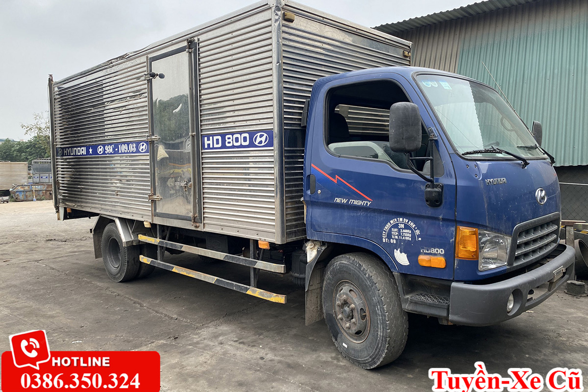 Xe tải cũ 8 tấn Hyundai HD800 thùng kín đời 2017