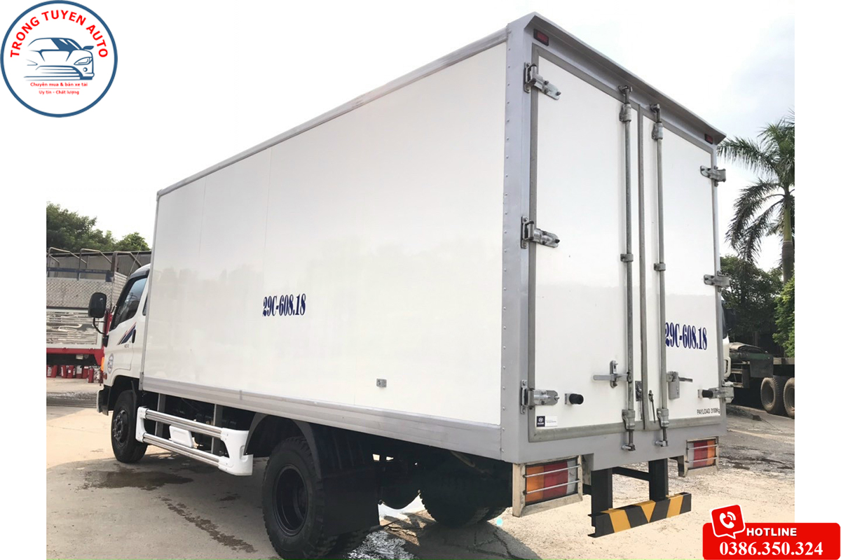 xe tải đông lạnh cũ 3.5 tấn Hyundai HD72 nhập khẩu