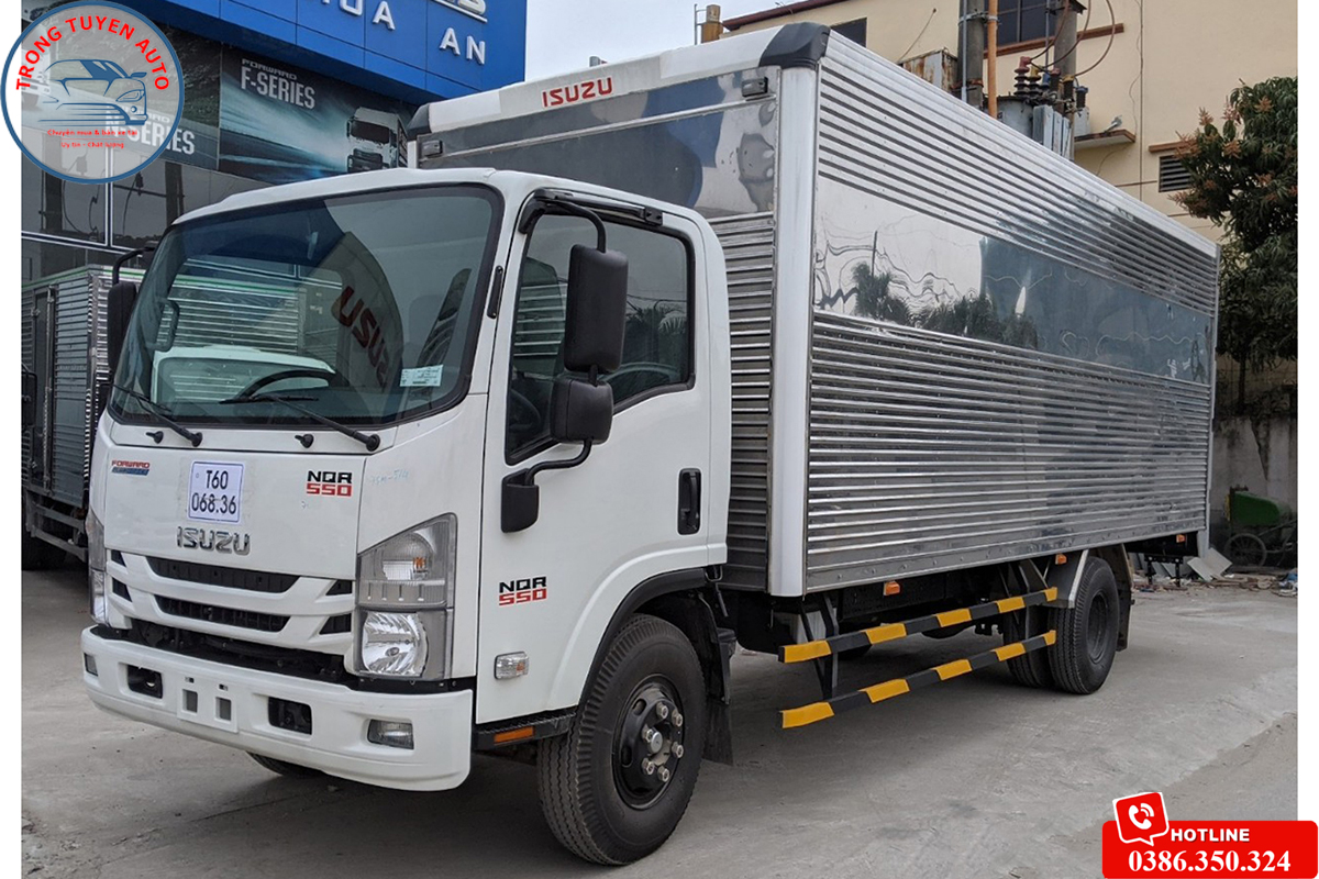xe tải isuzu 5 tấn nqr550 thùng kín