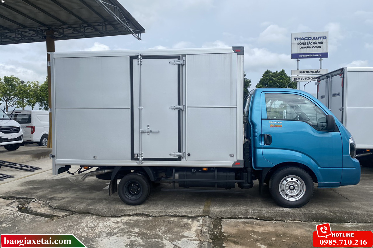 Thùng kín xe tải KIA K200 có cửa ngách