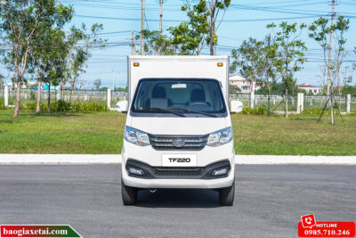 Xe tải 900Kg TF220 thùng kín