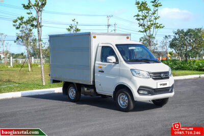 Xe tải 900Kg TF220 thùng kín