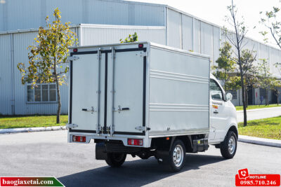 Xe tải 900Kg TF220 thùng kín