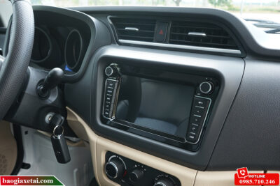 Xe tải 900Kg TF220 thùng kín