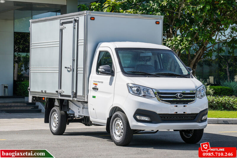 Xe tải 920Kg Thaco TF230 thùng kín