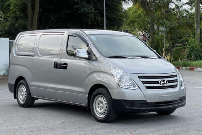 XE BÁN TẢI VAN HYUNDAI STAREX 3 CHỖ – SỐ SÀN – MÁY DẦU 2015 – CHUẨN 16 VẠN