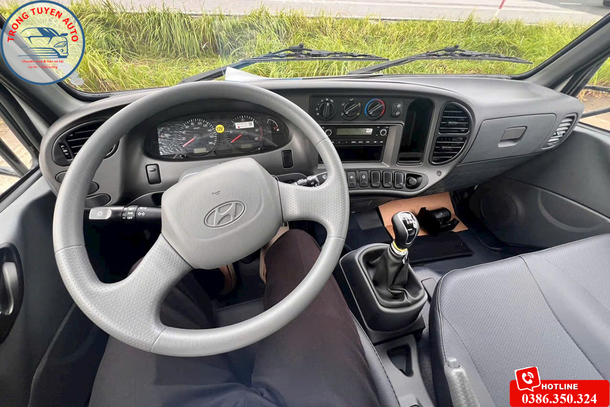 Nội thất xe Hyundai Mighty N250SL Euro5